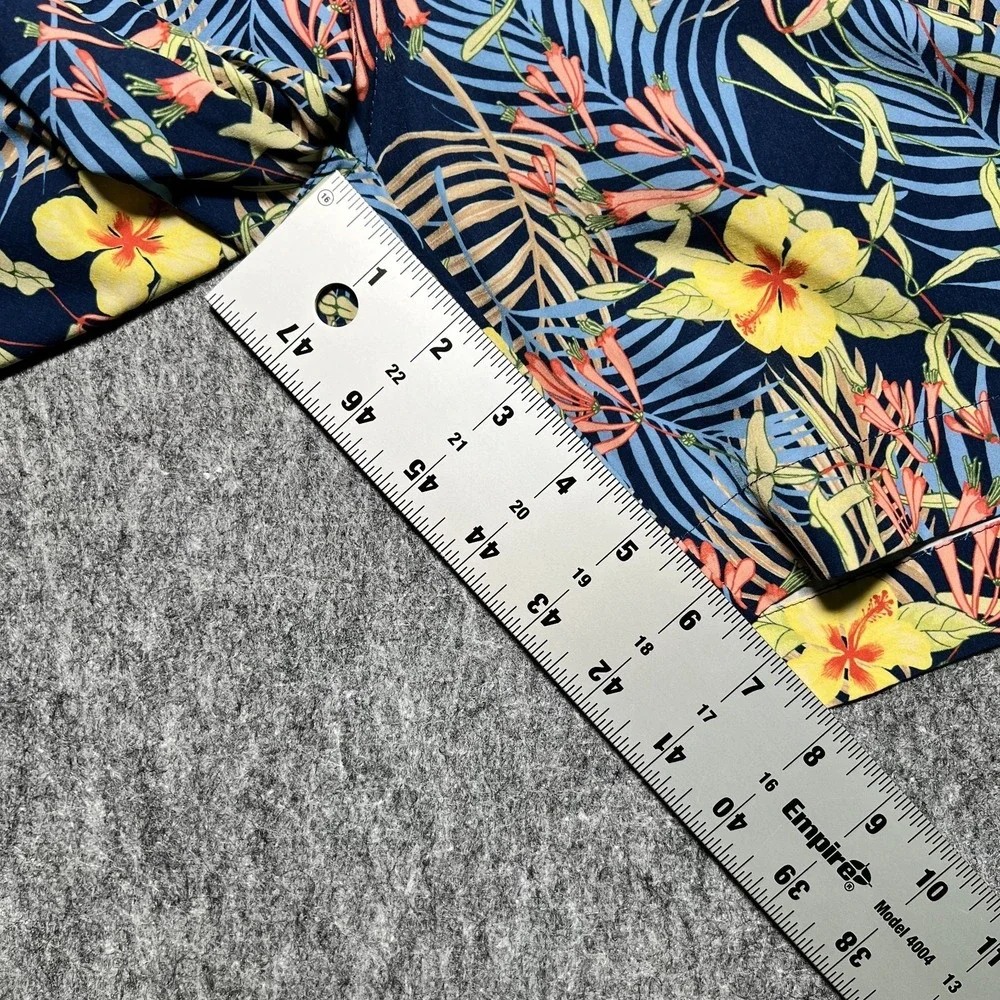 J McLaughlin Swin Trunks Men Size Large Floral Drawstrings Lined Summer Beach